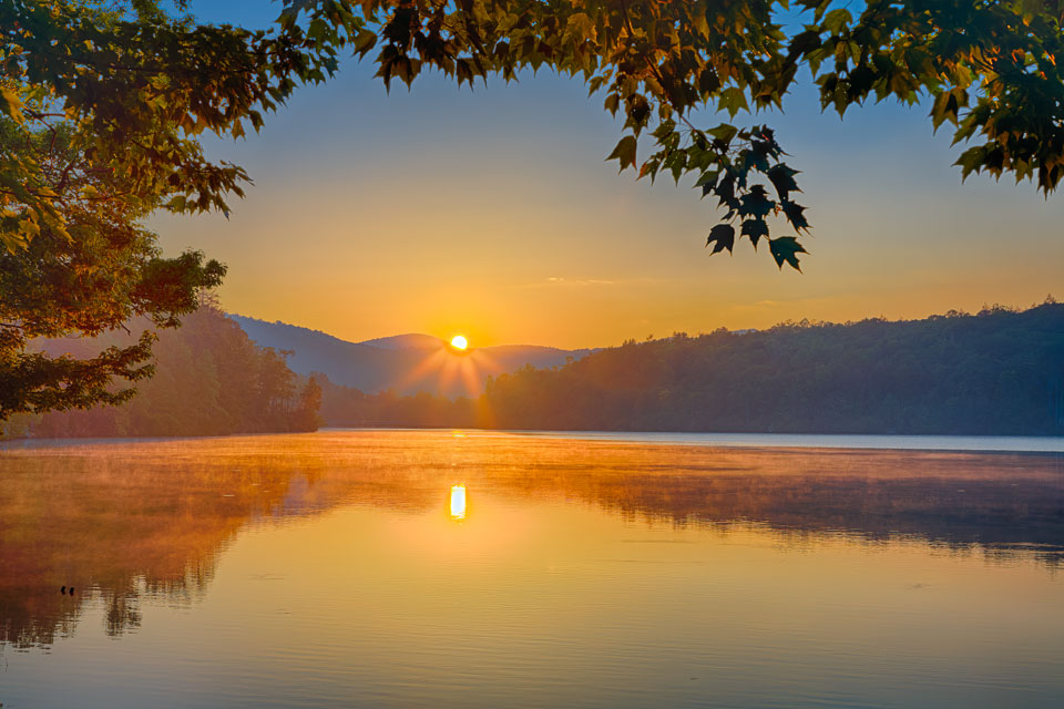 Priceless sunrise at Price Lake